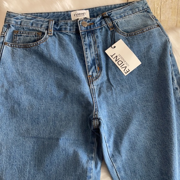 EVIDNT LOS ANGELES Malta Cuffed Cropped Jeans NWT - Picture 4 of 9